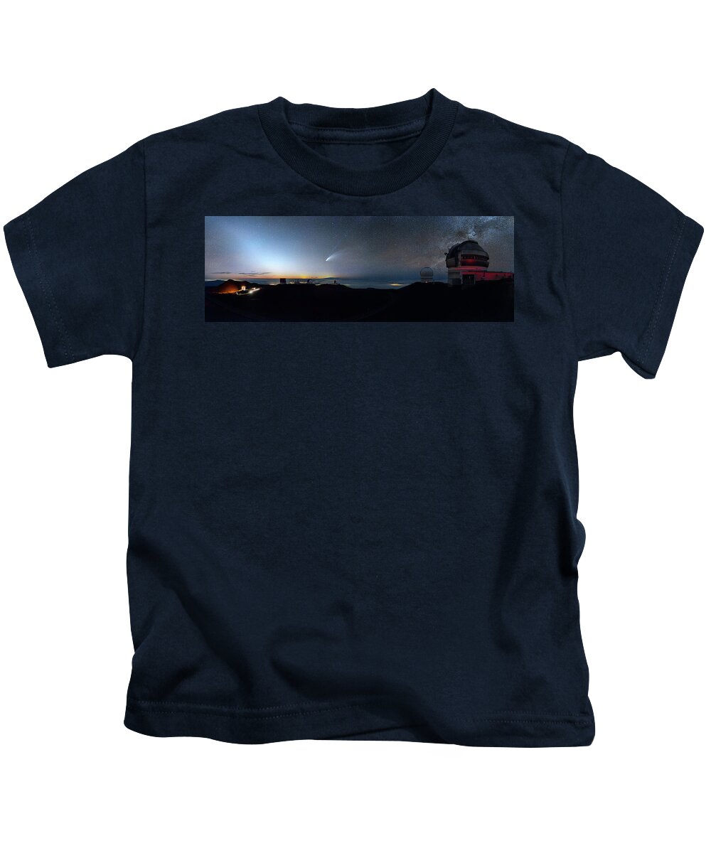 Big Island Kids T-Shirt featuring the photograph A Heavenly Visitor by Jason Chu