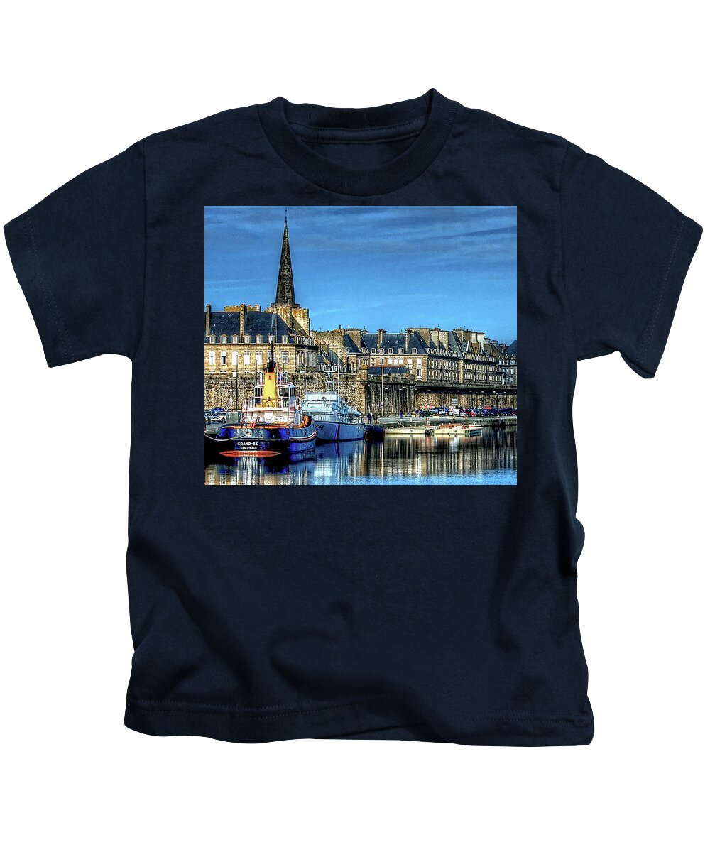 Boats Kids T-Shirt featuring the photograph Vauban Bassin by Elf EVANS