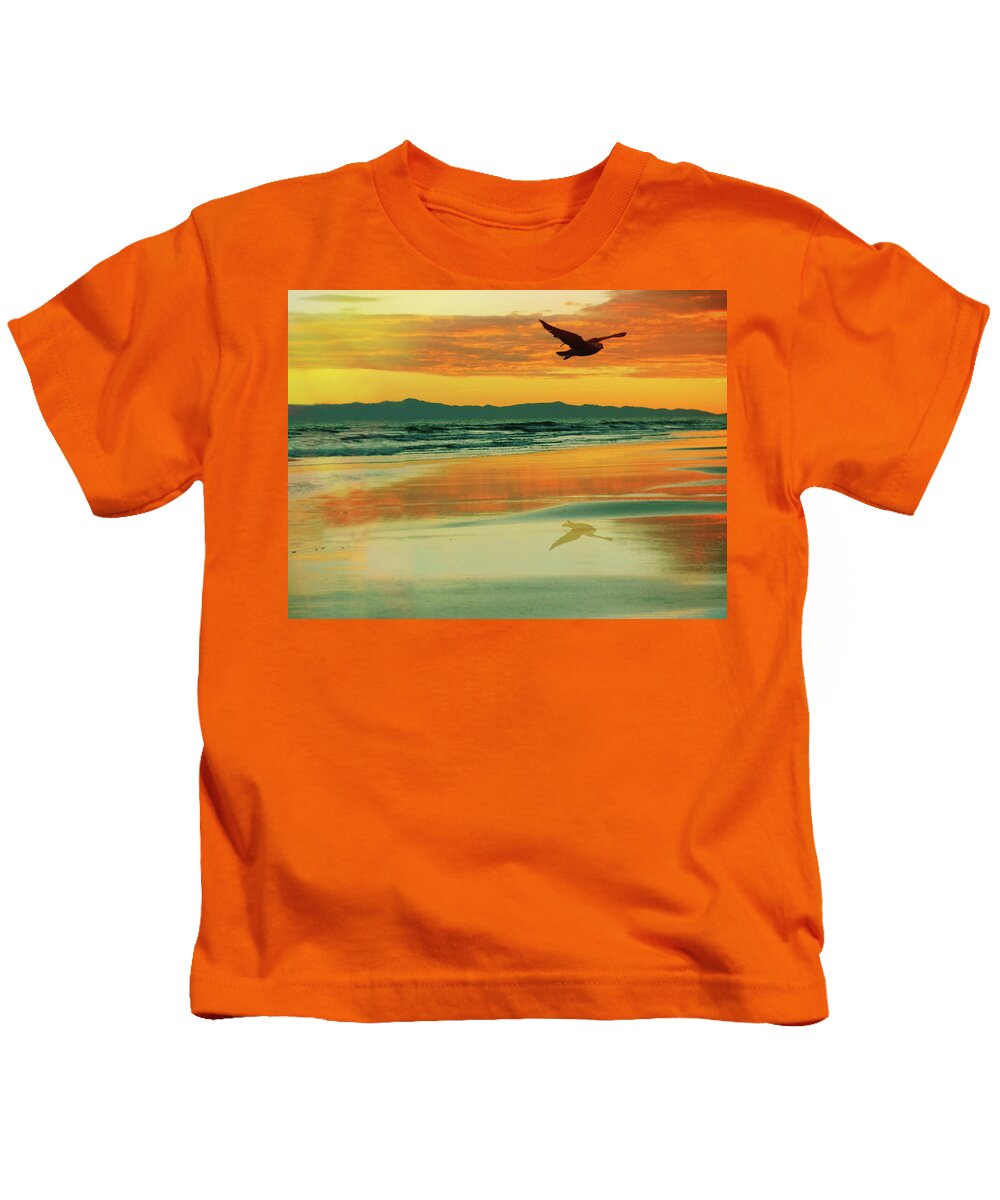 Santa Cruz Kids T-Shirt featuring the photograph Santa Cruz Seagull by Priscilla Huber