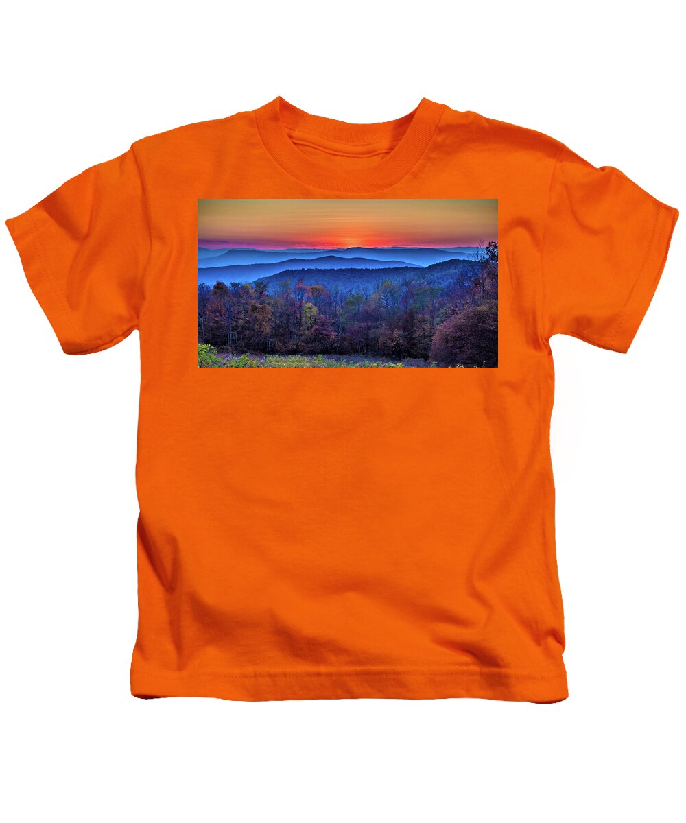 Autumn Kids T-Shirt featuring the photograph Shenandoah Valley Sunset by Louis Dallara