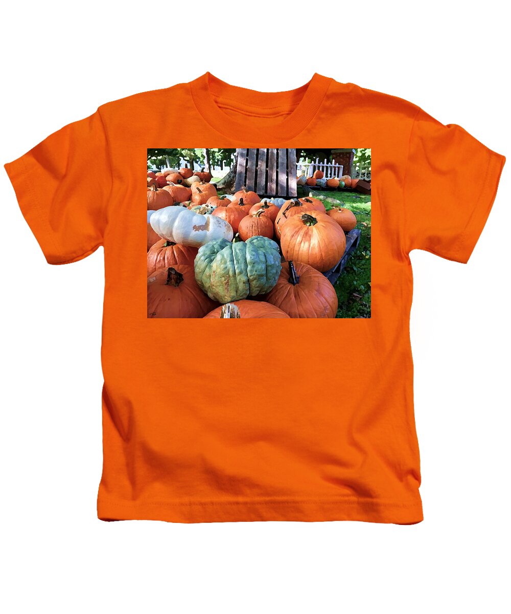 Pumpkins Kids T-Shirt featuring the photograph Heirloom Pumpkins by Tom Johnson