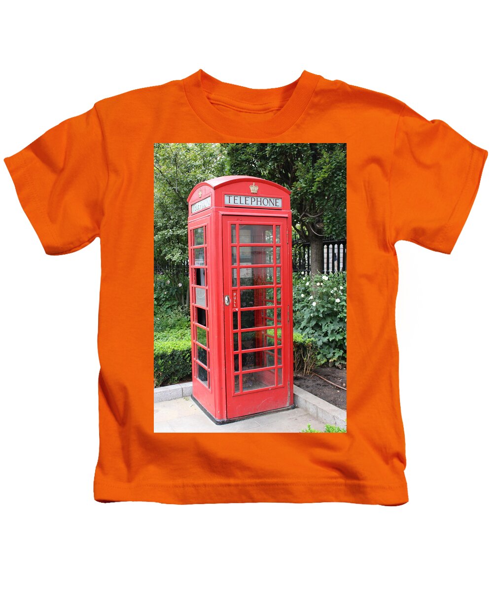 Telephone Booth Kids T-Shirt featuring the photograph Royal Telephone Booth by Laura Smith