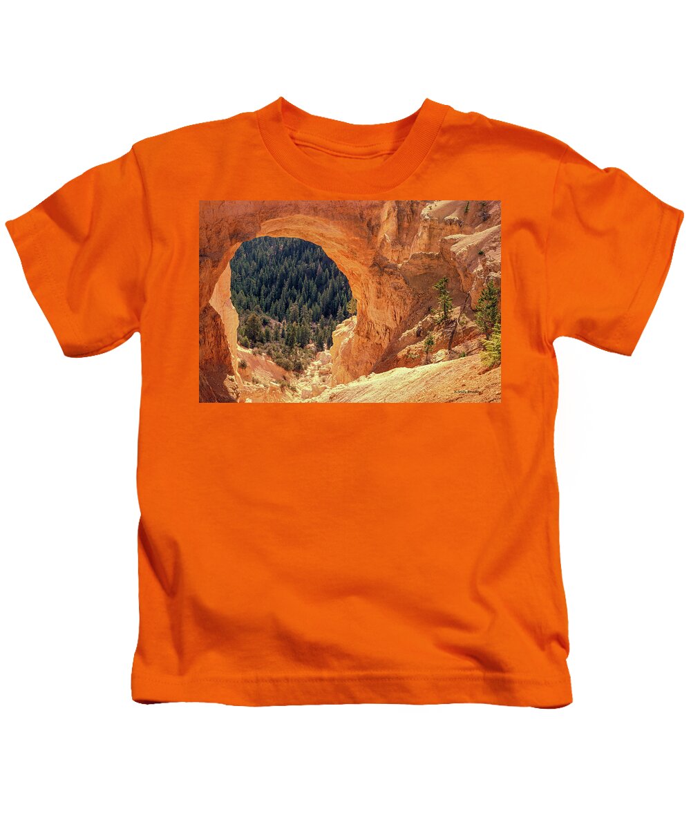Usa Kids T-Shirt featuring the photograph Bryce Canyon Arch by Randy Bradley