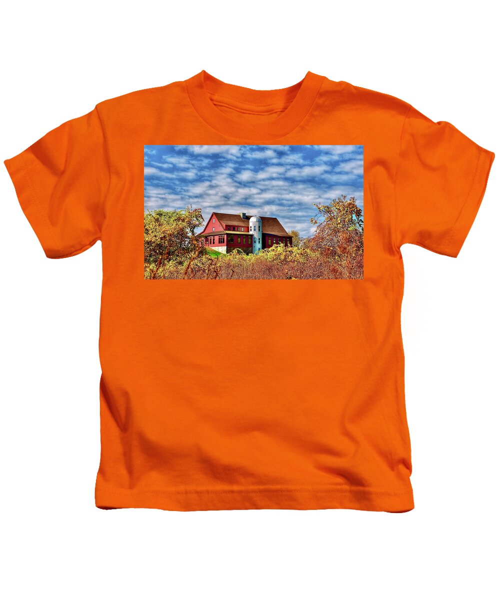  Gibbet Kids T-Shirt featuring the photograph The Gibbet Hill Farm by Monika Salvan