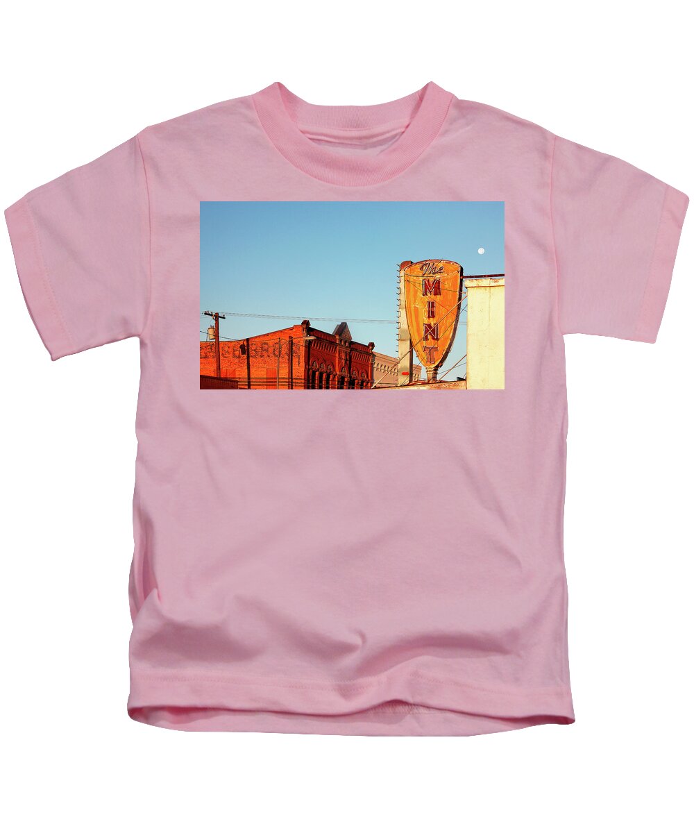 Horizontal Kids T-Shirt featuring the photograph Downtown White Sulphur Springs by Todd Klassy