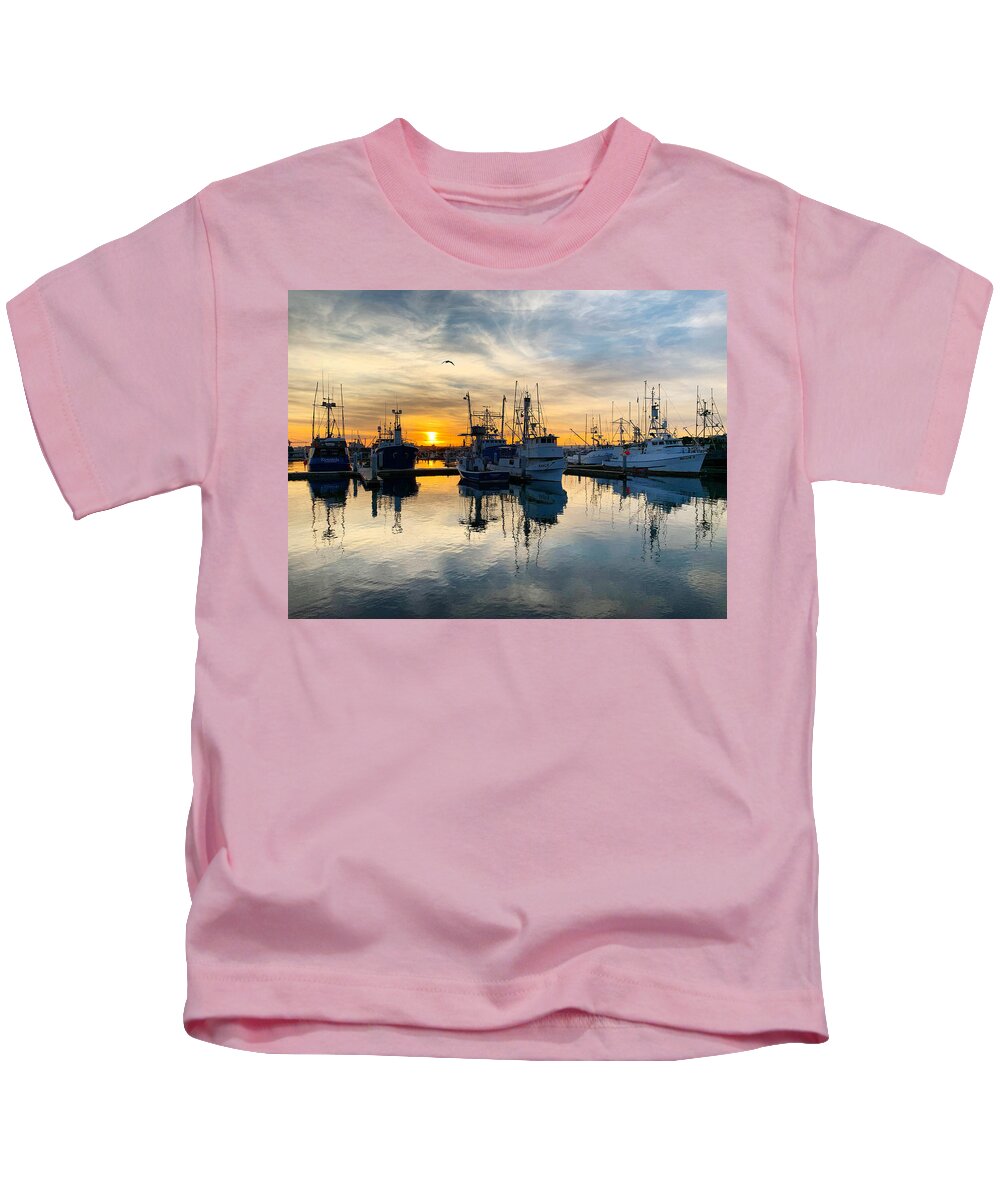 Sunset Kids T-Shirt featuring the photograph Harbor Sunset by Brian Eberly