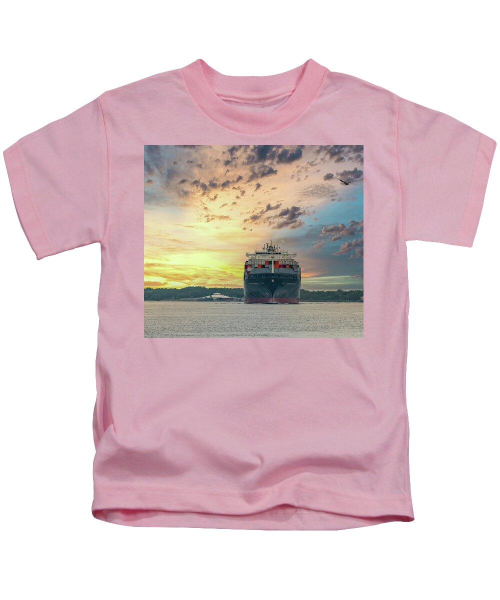 Huguenot Kids T-Shirt featuring the photograph Northern Magnitude by Todd Tucker