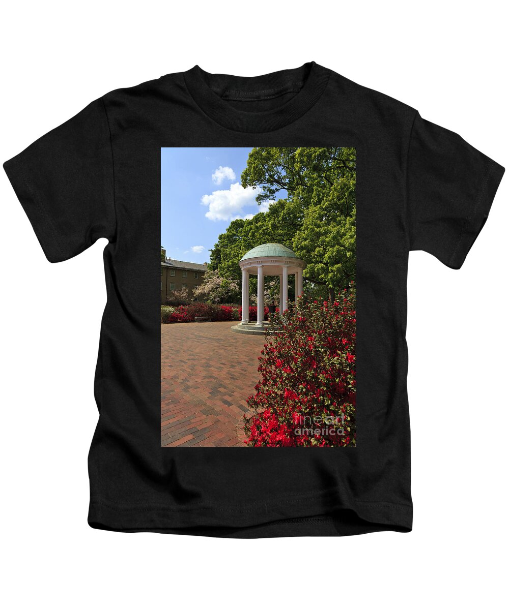 The Old Well Kids T-Shirt featuring the photograph The Old Well at Chapel Hill #2 by Jill Lang