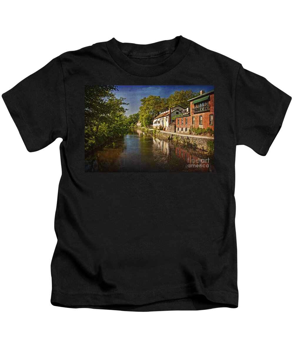 Lambertville Kids T-Shirt featuring the photograph Canal along the Porkyard by Debra Fedchin