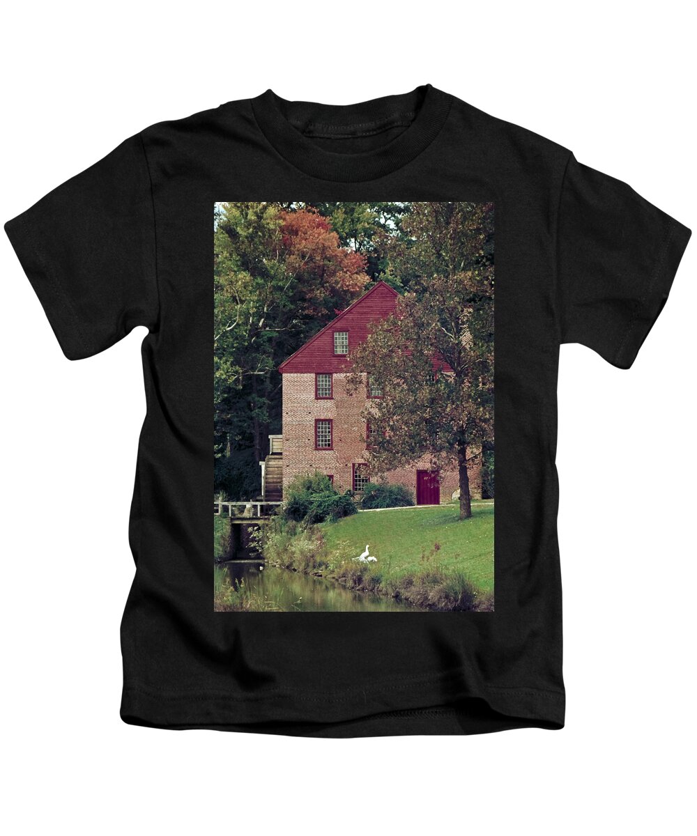 Colvin Run Mill Kids T-Shirt featuring the photograph Colvin Run Mill by Greg Reed