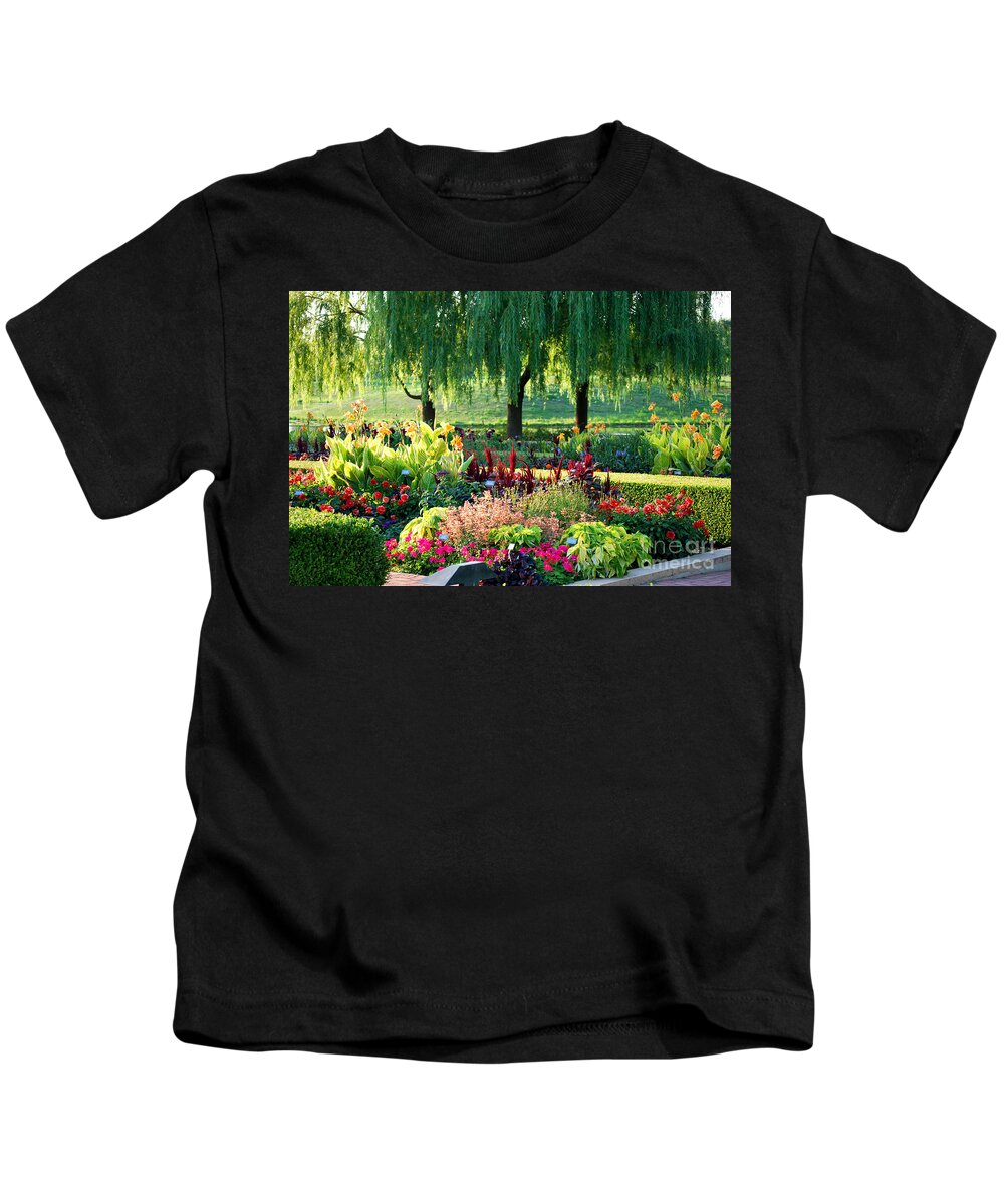 Garden Kids T-Shirt featuring the photograph Entrance Garden by Nancy Mueller