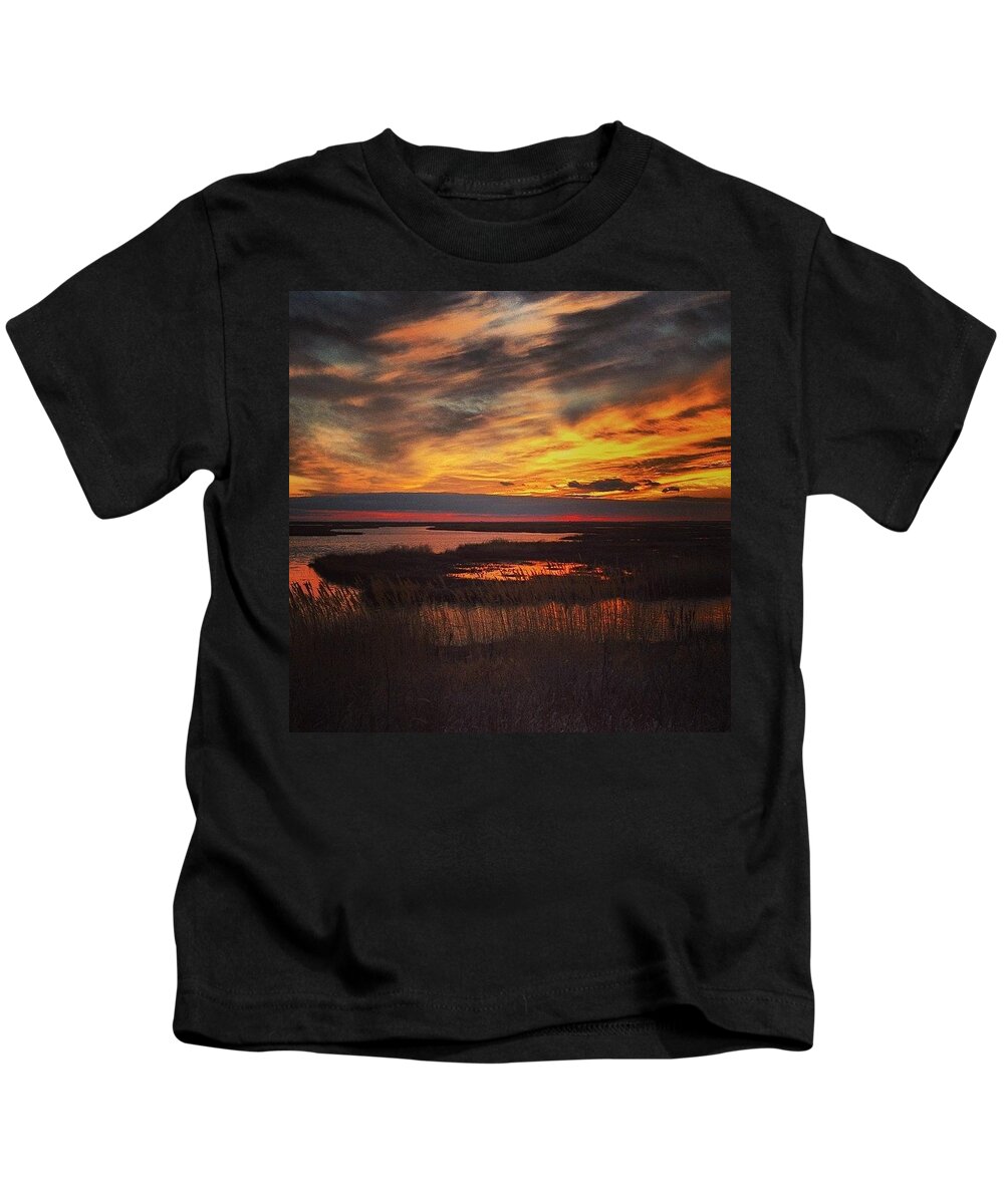 Wildlife Kids T-Shirt featuring the photograph Happens Everyday by Katie Cupcakes