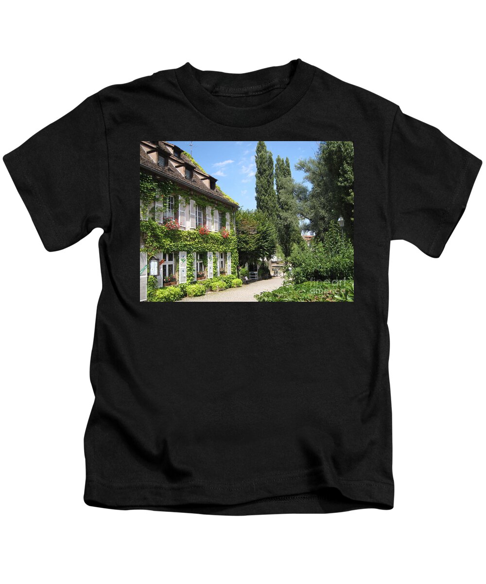 Timber Kids T-Shirt featuring the photograph Ivy covered house in Strasbourg France by Amanda Mohler