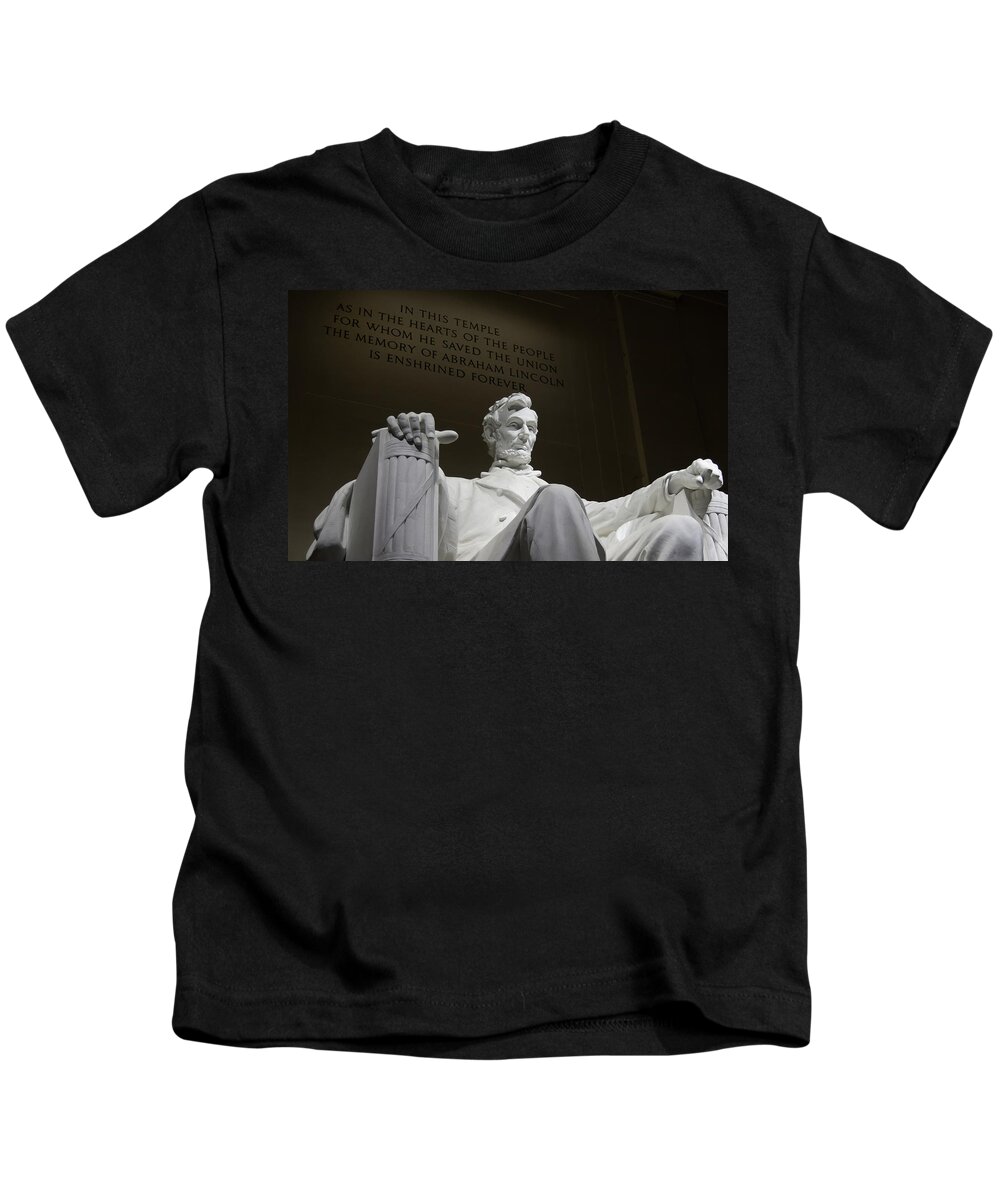 Washington D.c. Kids T-Shirt featuring the photograph Lincoln Memorial by Tim Stanley