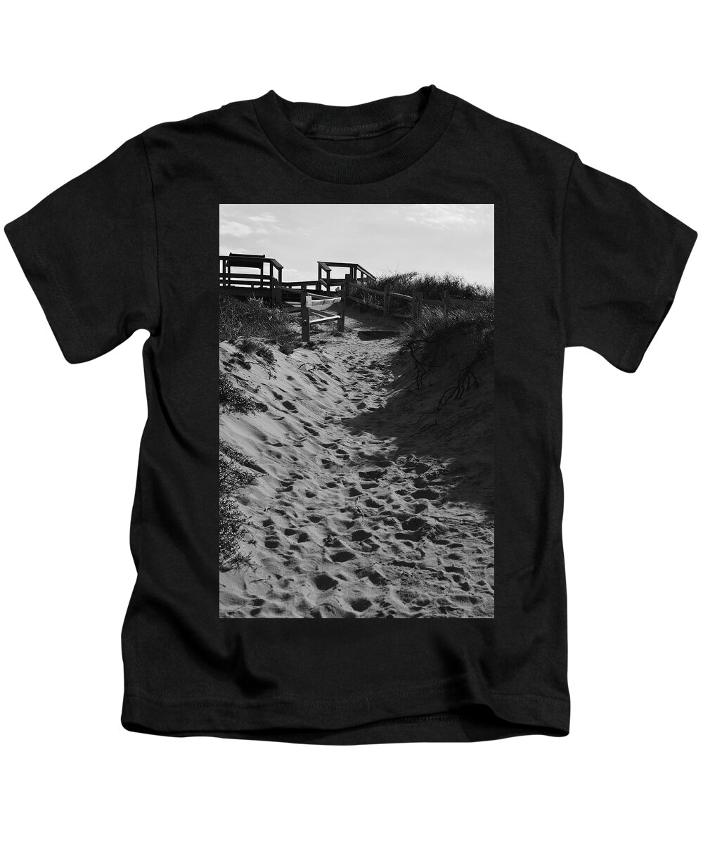 Dunes Kids T-Shirt featuring the photograph Pathway Through the Dunes by Luke Moore