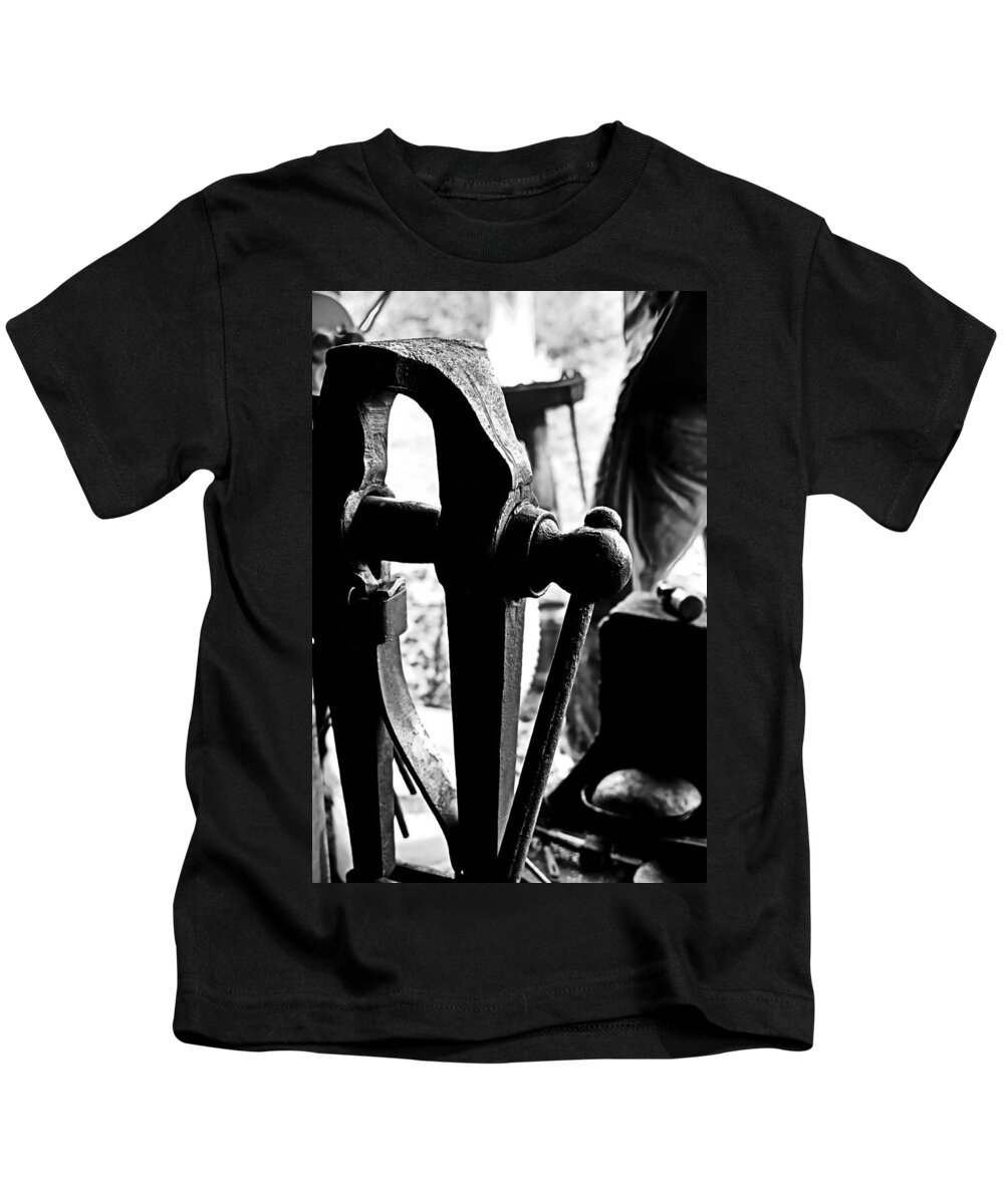 Blacksmithing Kids T-Shirt featuring the photograph Post Vice by Daniel Reed