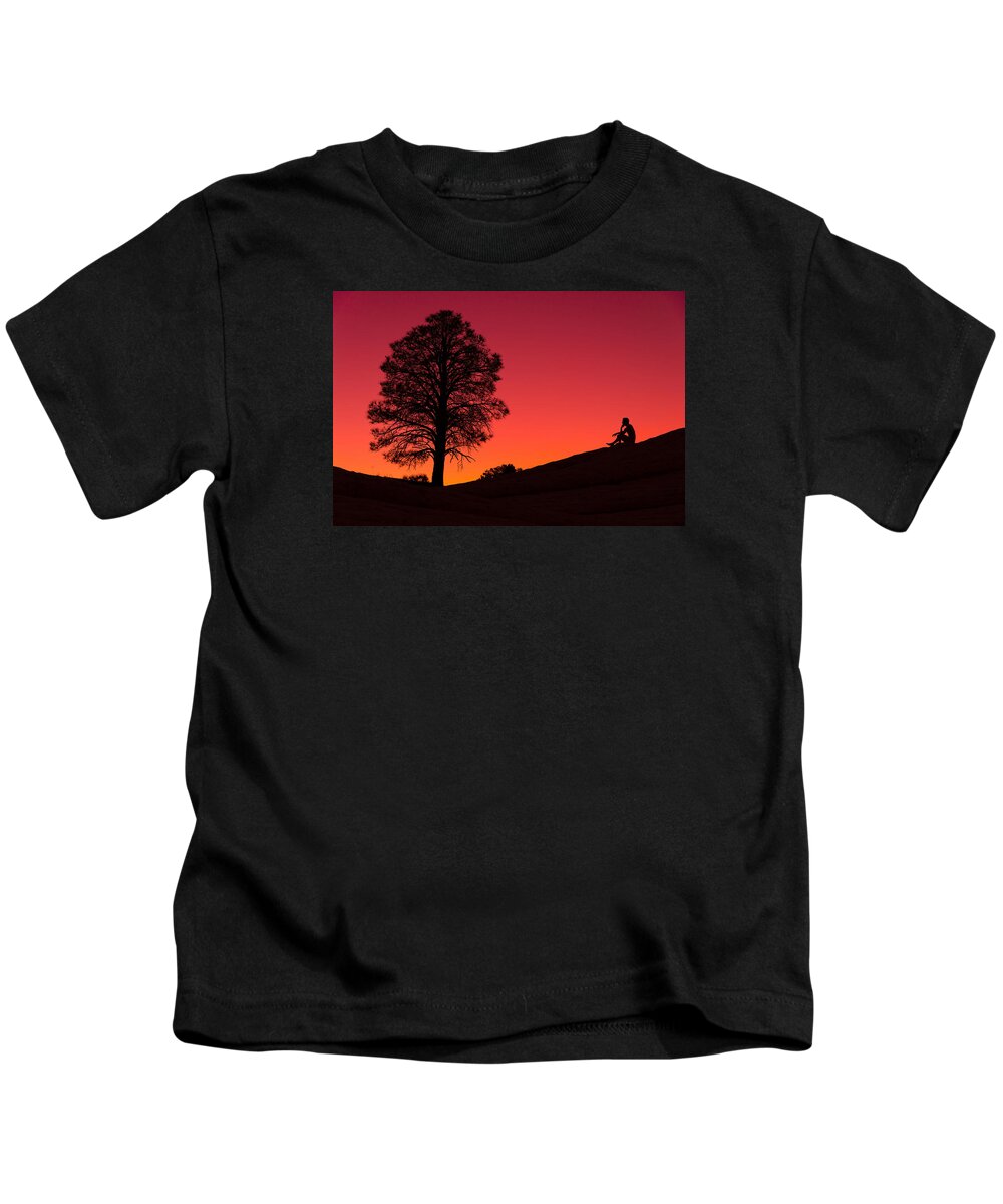 Vermilion Cliffs Kids T-Shirt featuring the photograph Reminiscing by Chad Dutson