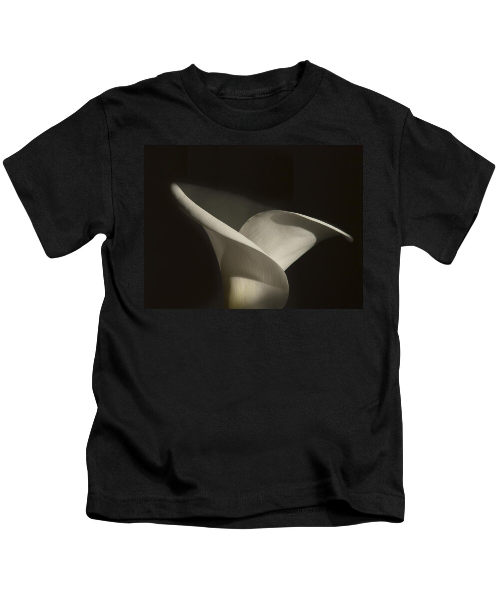 Calla Kids T-Shirt featuring the photograph Singular Calla by Joe Schofield
