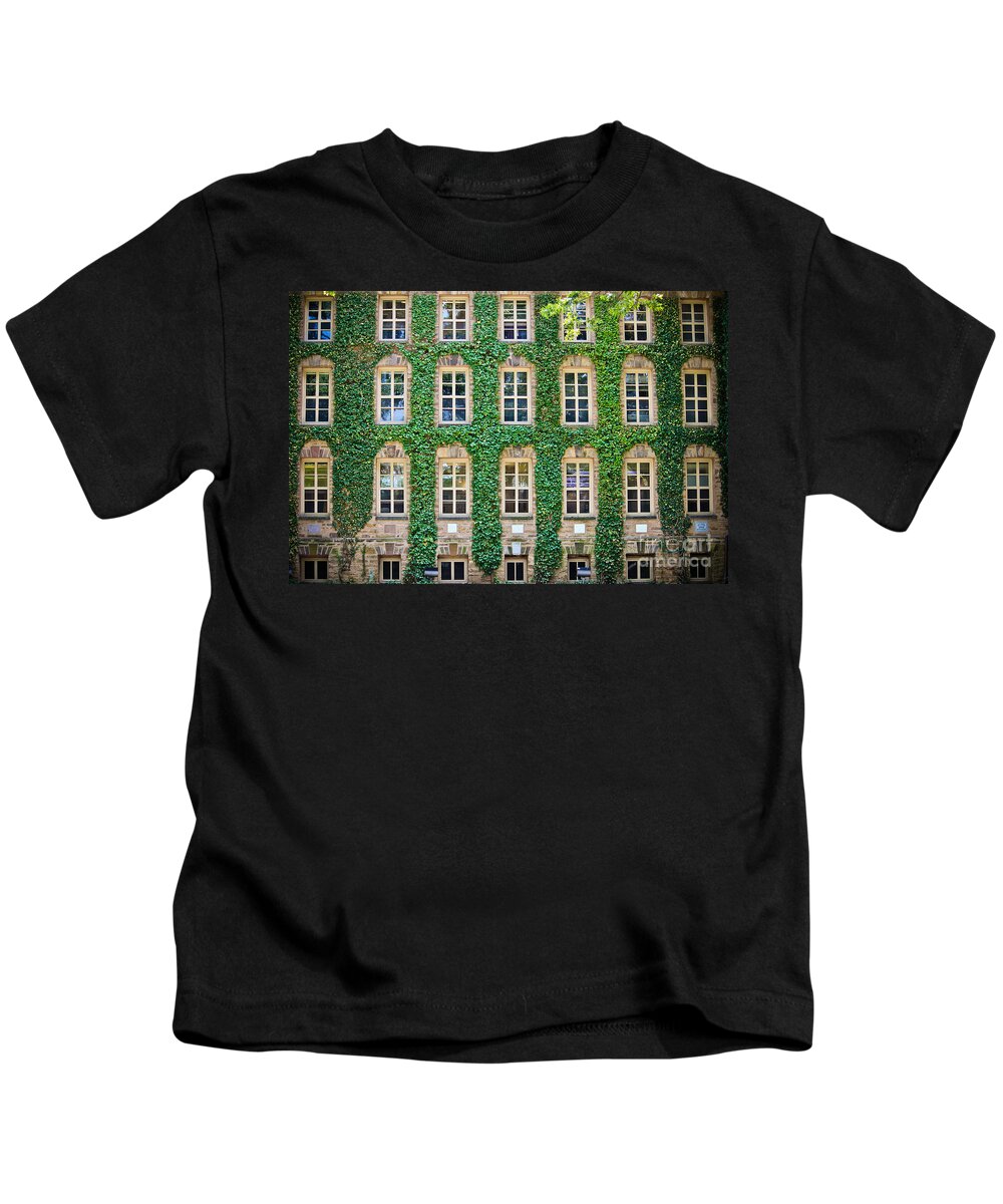 Princeton University Kids T-Shirt featuring the photograph The Ivy Walls by Colleen Kammerer