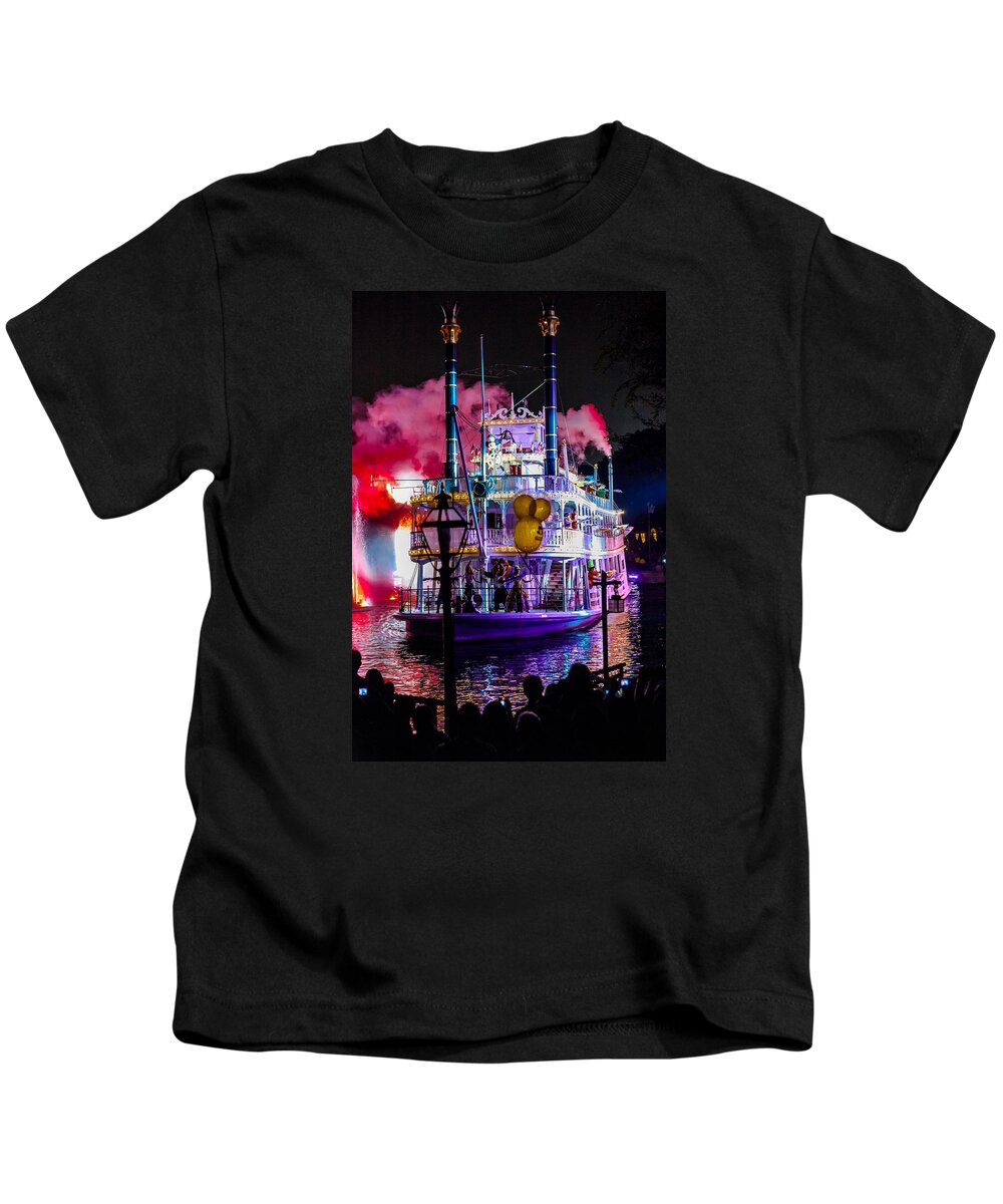 Steamboat Kids T-Shirt featuring the photograph The Mark Twain Disneyland Steamboat #2 by Scott Campbell