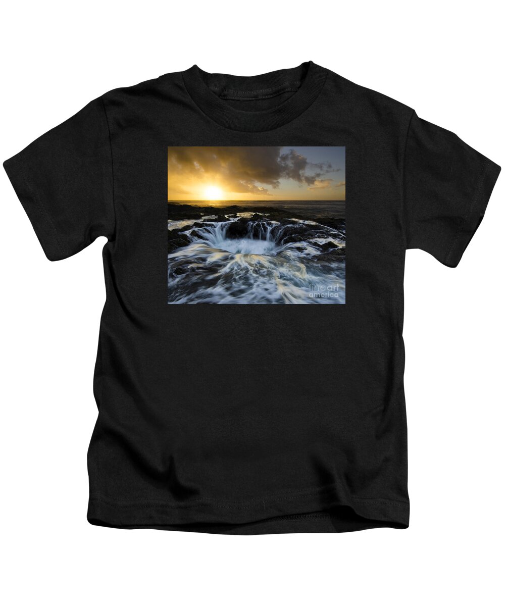 Thors Well Kids T-Shirt featuring the photograph Thors Well Into The Depths by Bob Christopher