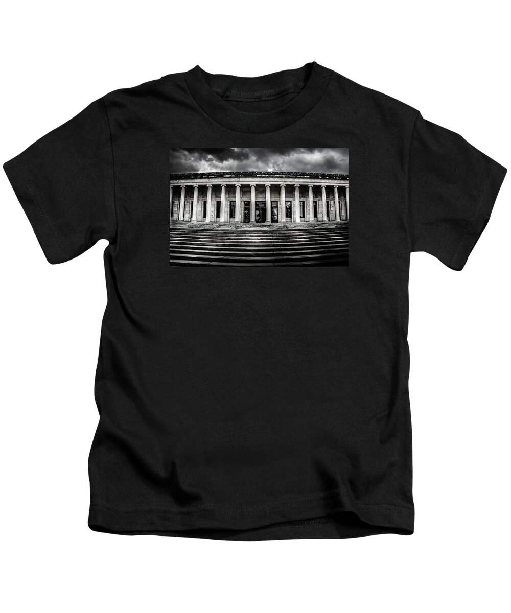 Building Kids T-Shirt featuring the photograph Toledo Museum Of Art 2 by Michael Arend