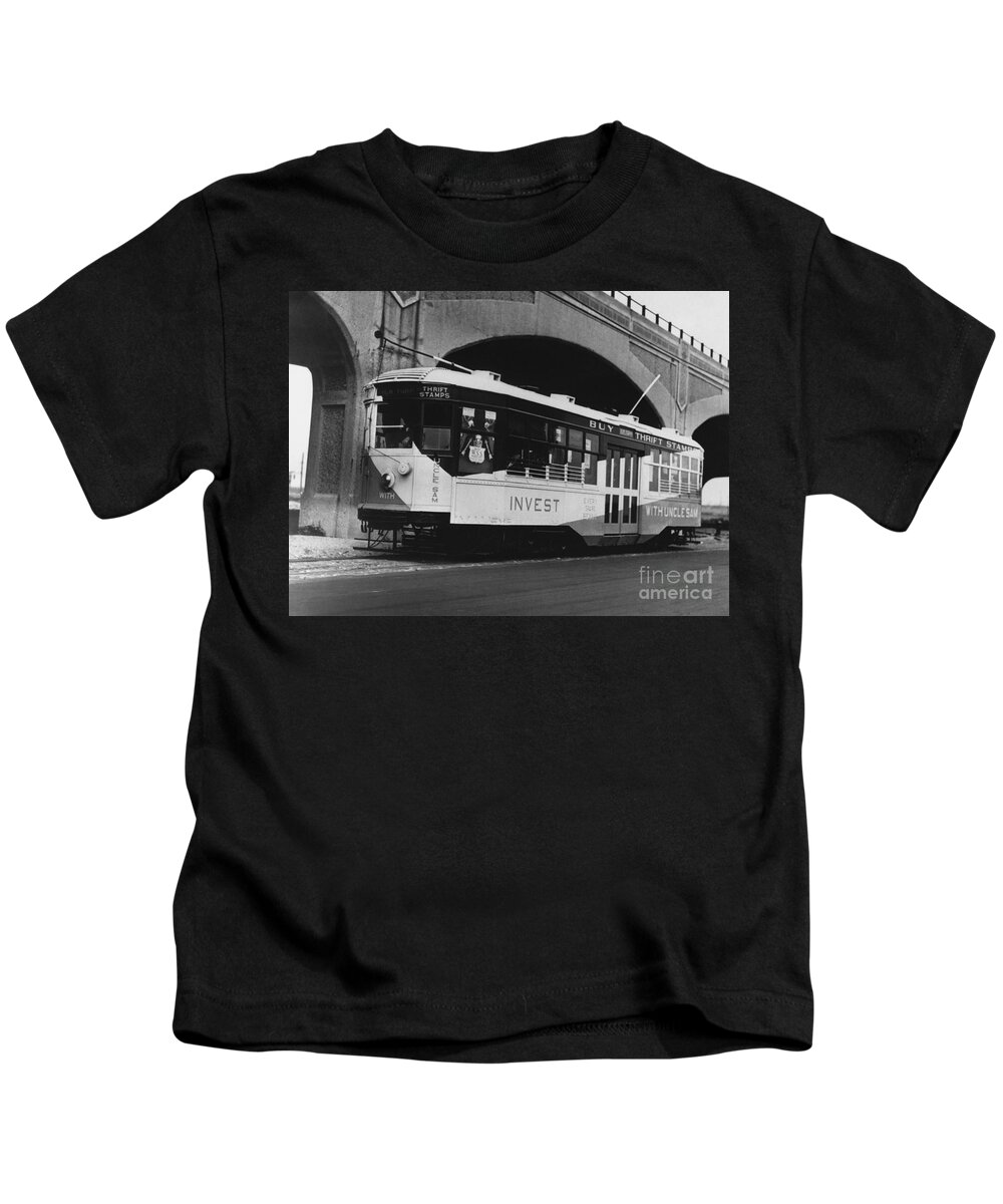 Historic Kids T-Shirt featuring the photograph New York Streetcar, 1918 by Photo Researchers
