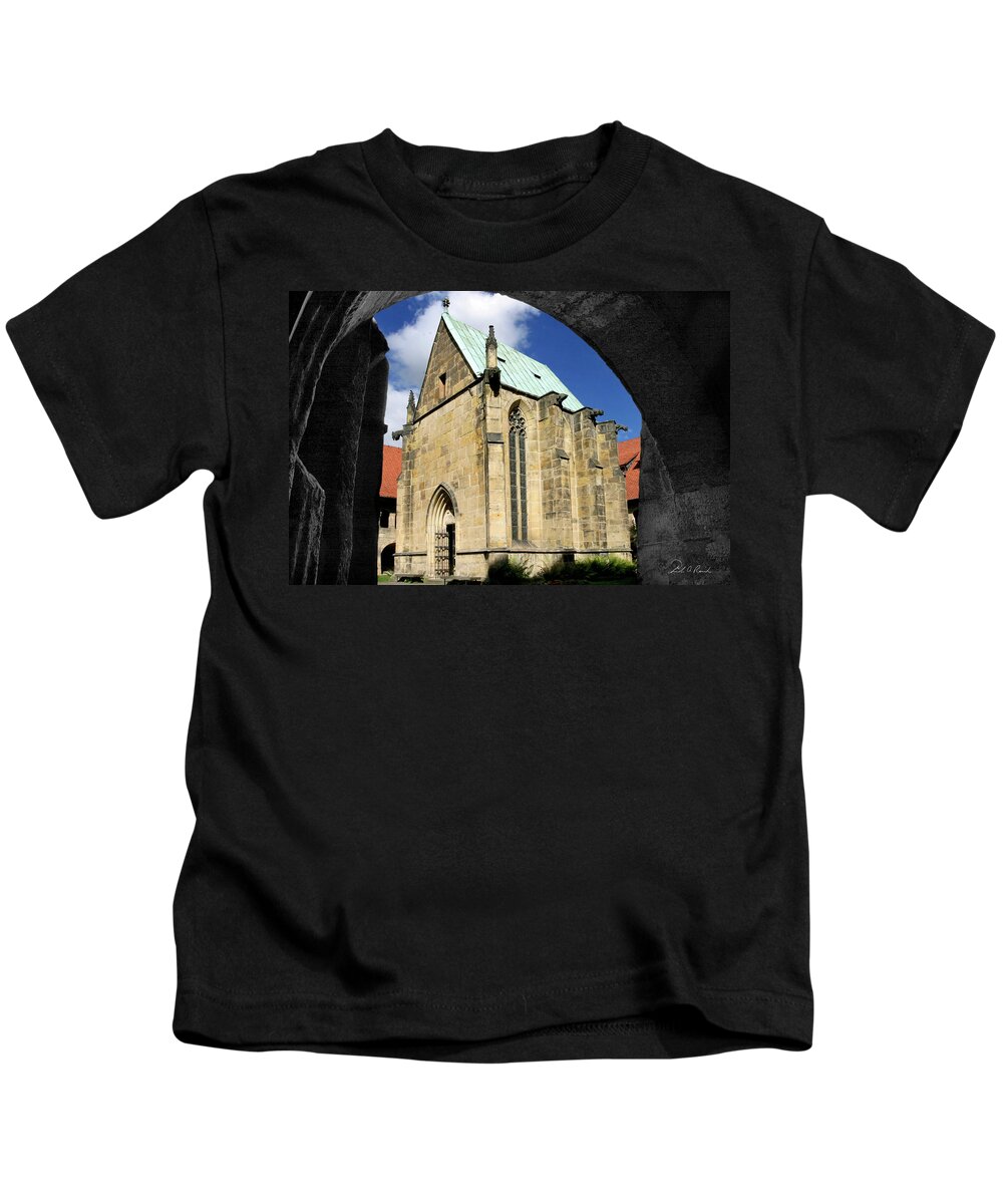 Architecture Kids T-Shirt featuring the photograph A Window Through Time by Frederic A Reinecke