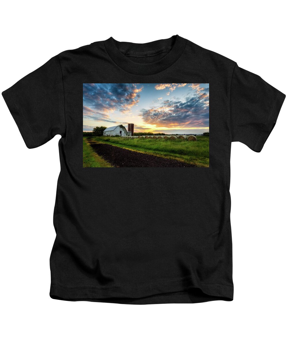 Heart Of The First Day’s Battlefield Kids T-Shirt featuring the photograph Barn and Bales by C Renee Martin