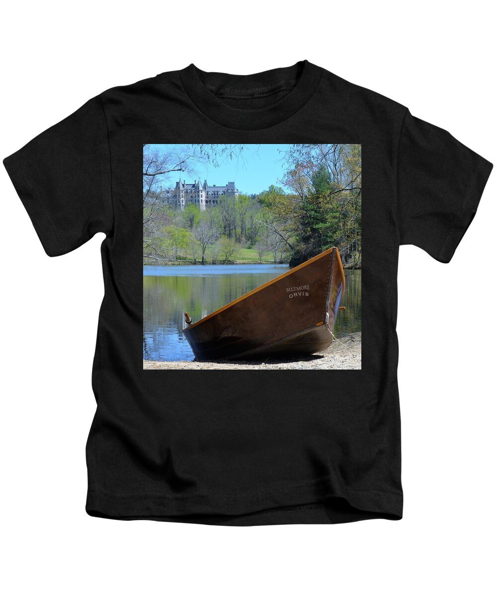 A Grand House Kids T-Shirt featuring the photograph Biltmore by Chuck Brown