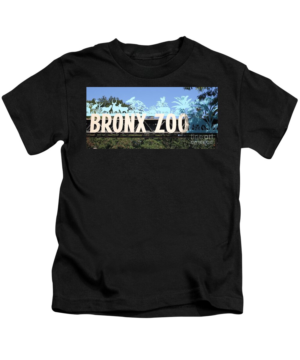 Bronx Zoo Entrance Kids T-Shirt featuring the photograph Bronx Zoo Entrance by John Telfer
