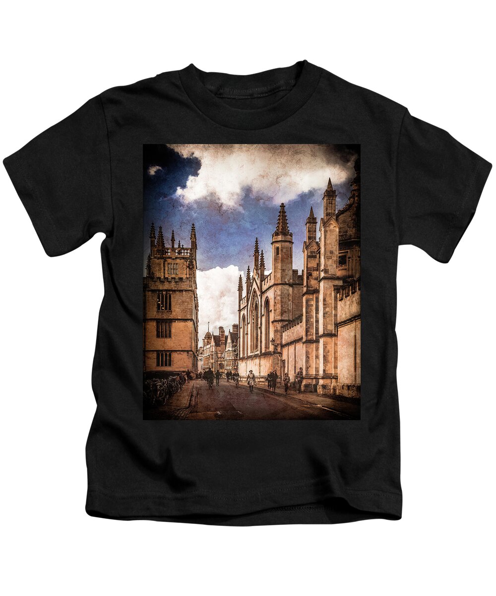 England Kids T-Shirt featuring the photograph Oxford, England - Catte Street by Mark Forte