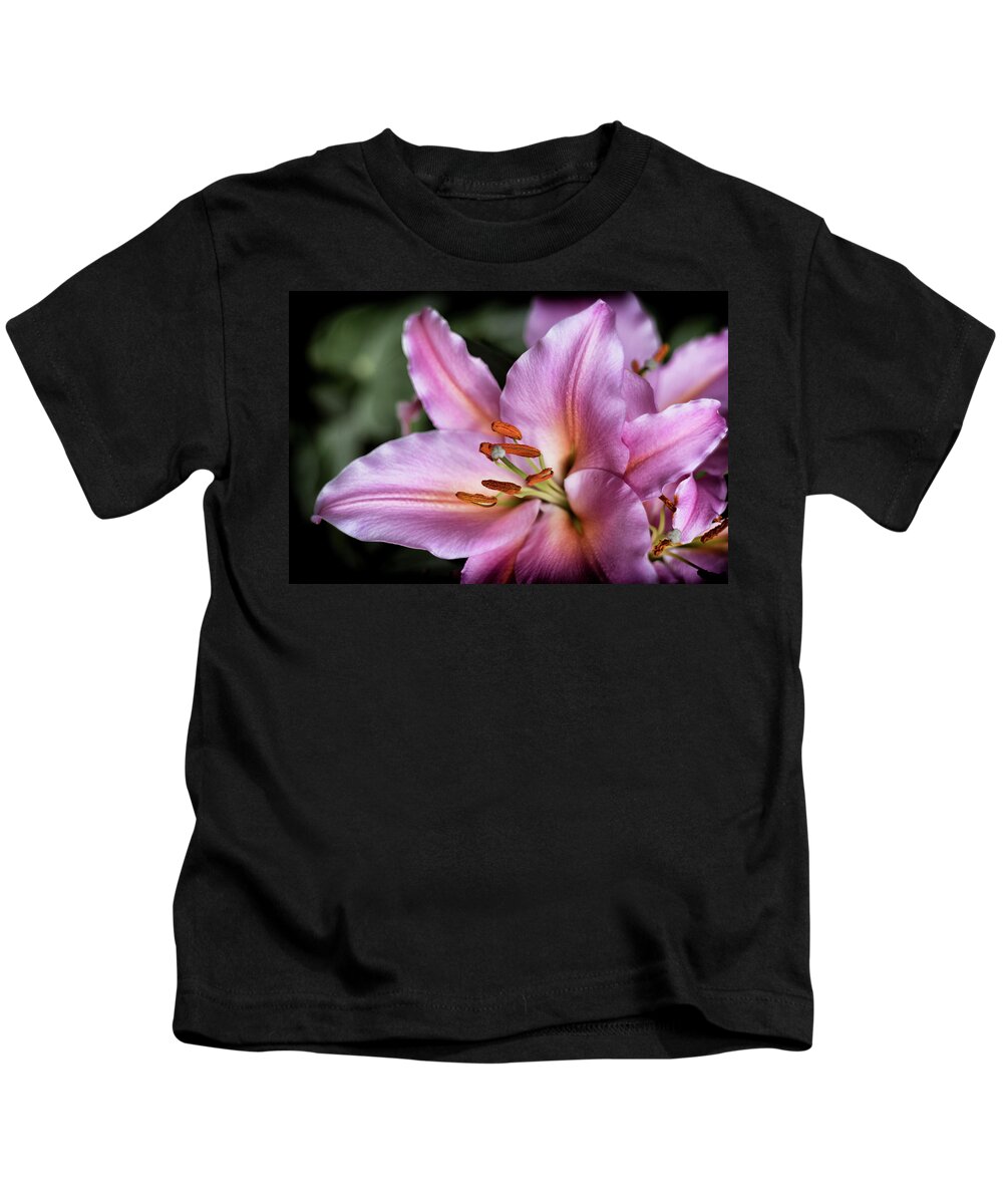 Flower Kids T-Shirt featuring the photograph Day Lily by Scott Wyatt