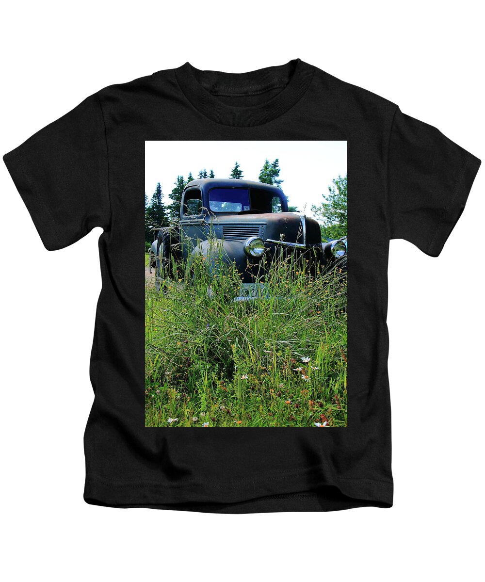 Seascape Kids T-Shirt featuring the photograph Ford by Doug Mills