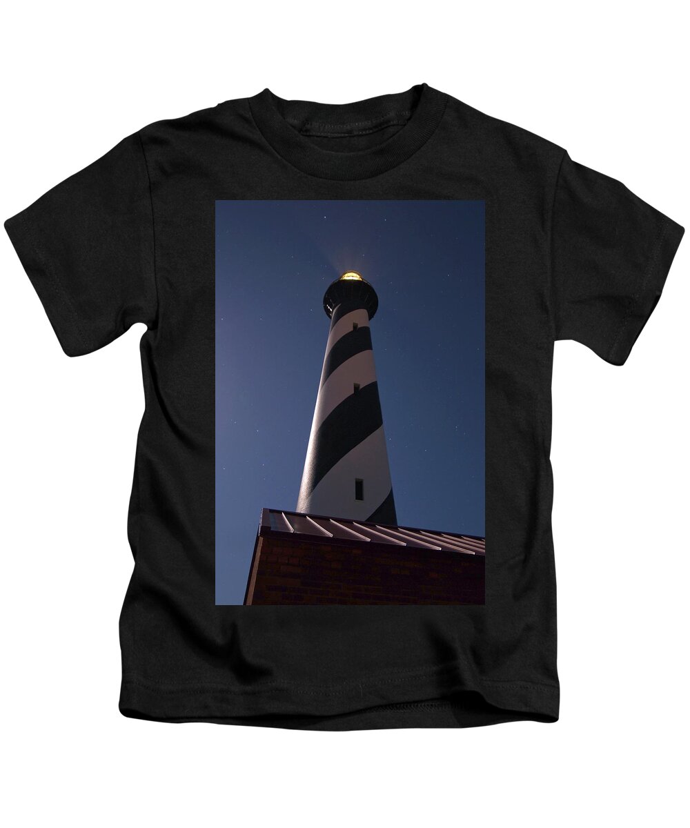 Caper Hatteras Lighthouse Kids T-Shirt featuring the photograph Hatteras Slant by Art Cole