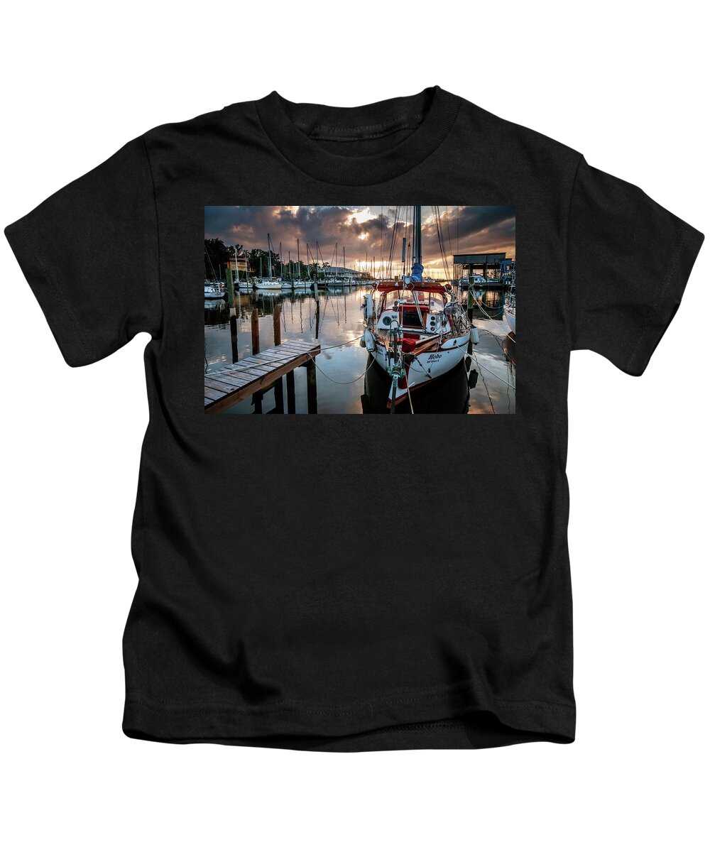 Palm Kids T-Shirt featuring the photograph Hobo at Fly Creek by Michael Thomas