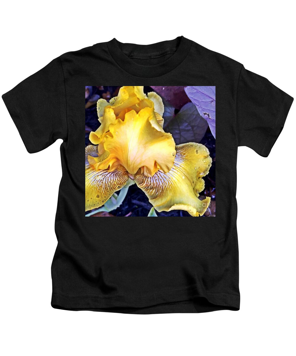 Macro Kids T-Shirt featuring the photograph Iris Supreme by Vonda Lawson-Rosa