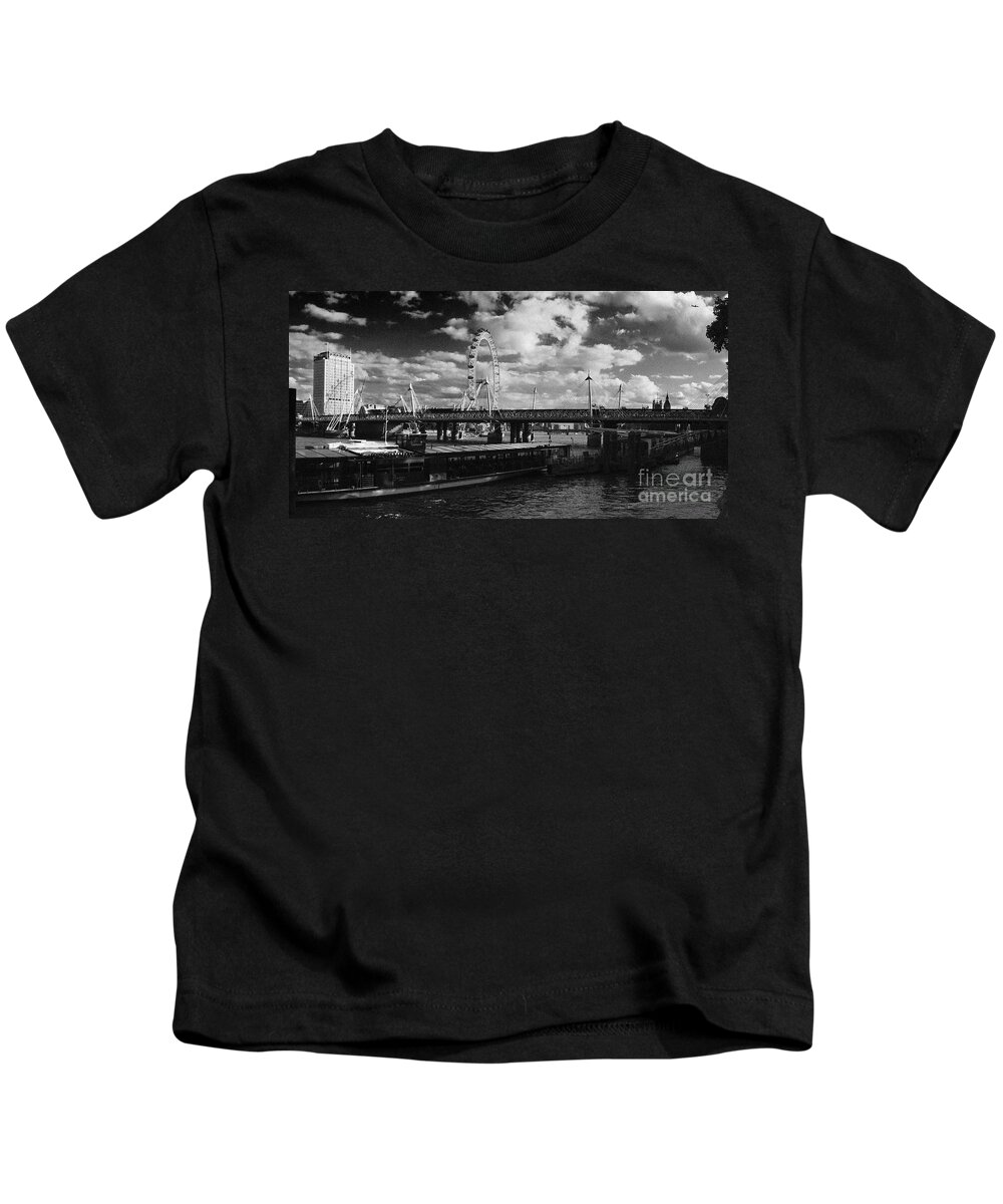 London Kids T-Shirt featuring the photograph London s skyline by Agusti Pardo Rossello