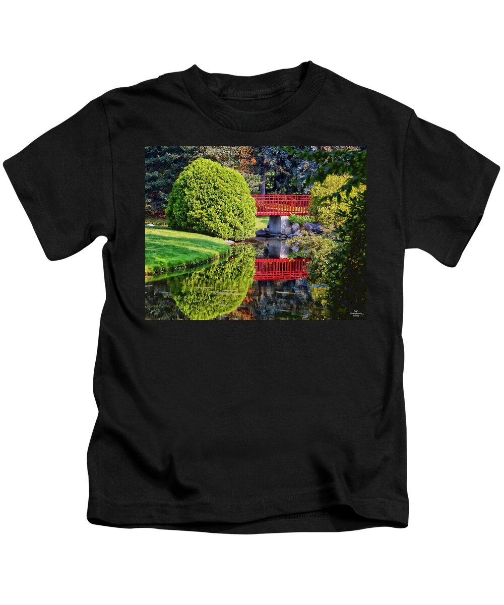 Red Bridge Kids T-Shirt featuring the photograph Red Bridge at Dow Gardens by Peg Runyan