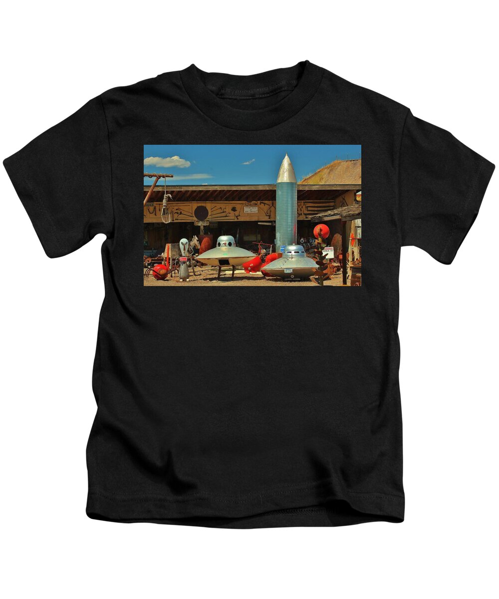  Miracle Of America Museum Kids T-Shirt featuring the photograph Smithsonian of the West by William Rockwell