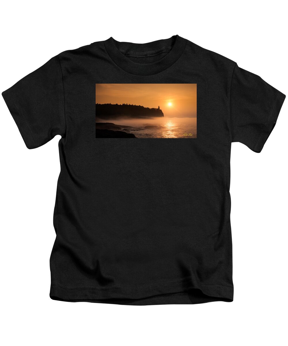 Atmosphere Kids T-Shirt featuring the photograph Split Rock's Morning Glow by Rikk Flohr