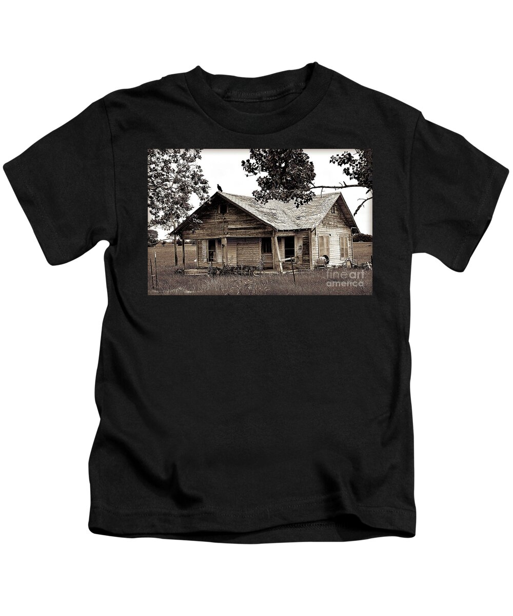 Texas Kids T-Shirt featuring the photograph Chris Andruskiewicz - Texas Forgotten - Buzzard Farmhouse II Texas Forgotten - Buzzard Farmhouse I by Chris Andruskiewicz