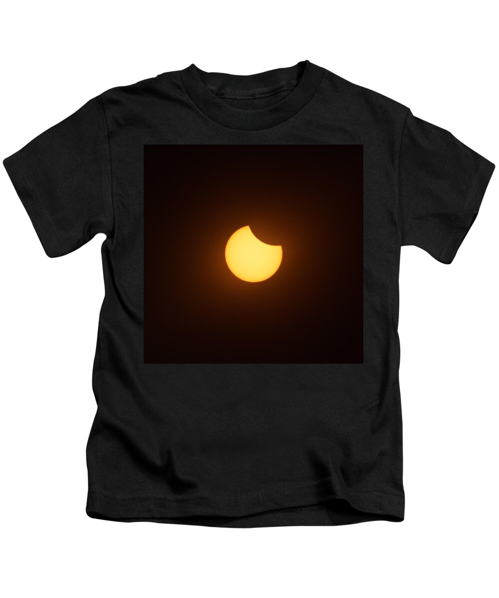 Darin Volpe Nature Kids T-Shirt featuring the photograph The Chase -- 2017 Solar Eclipse in Independence, Oregon by Darin Volpe