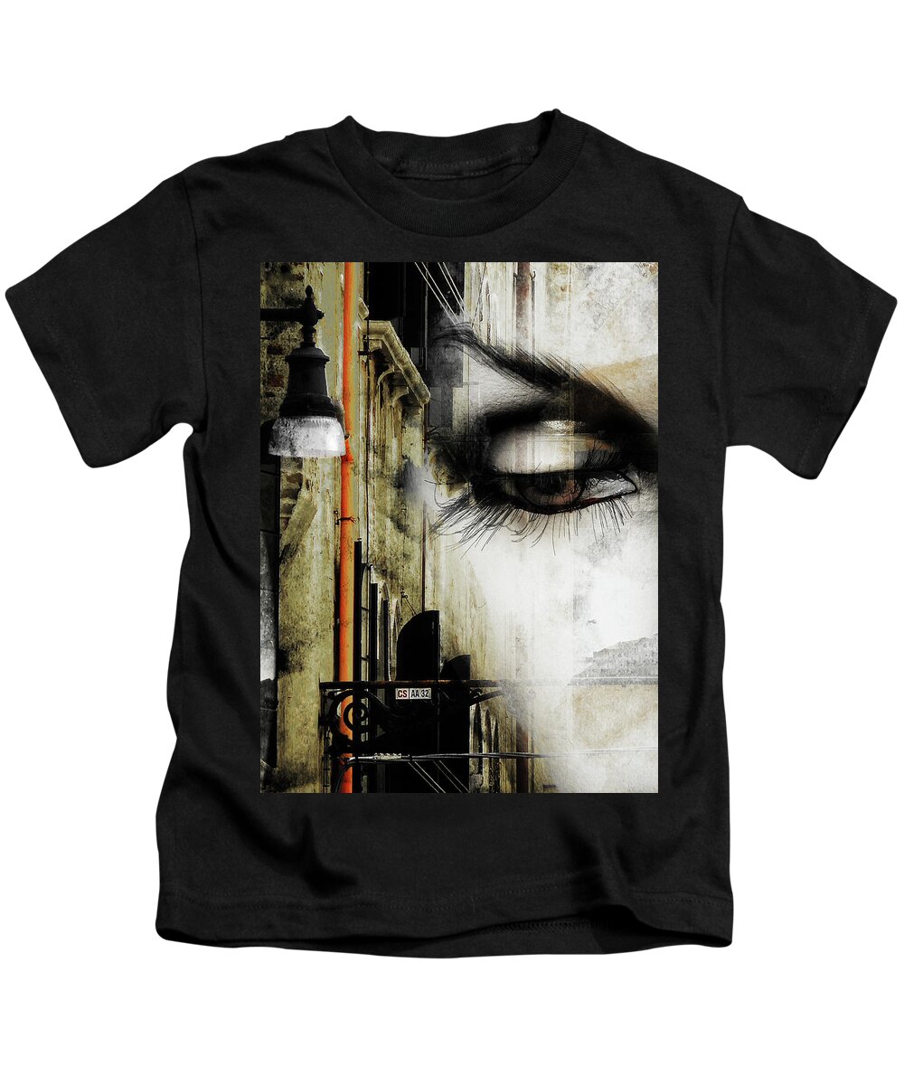 Eye Kids T-Shirt featuring the photograph The eye and the street light by Gabi Hampe