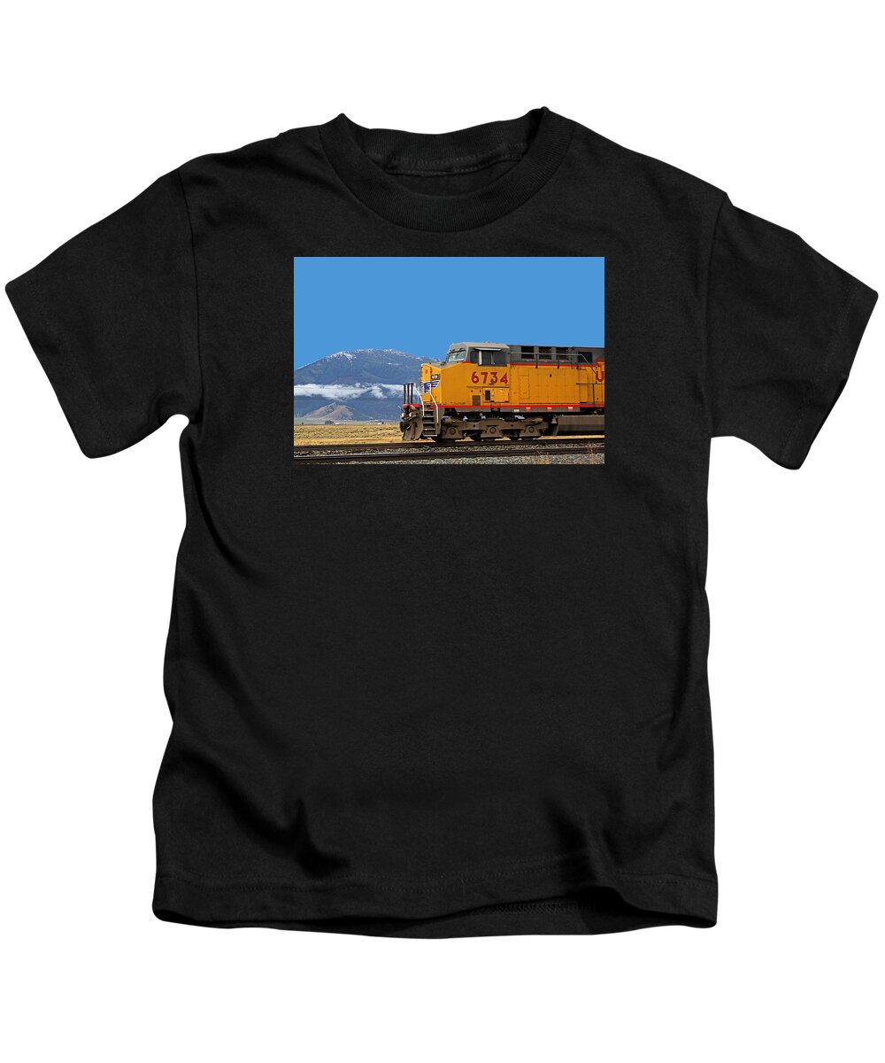 Train Kids T-Shirt featuring the photograph Train in Oregon by Dart Humeston
