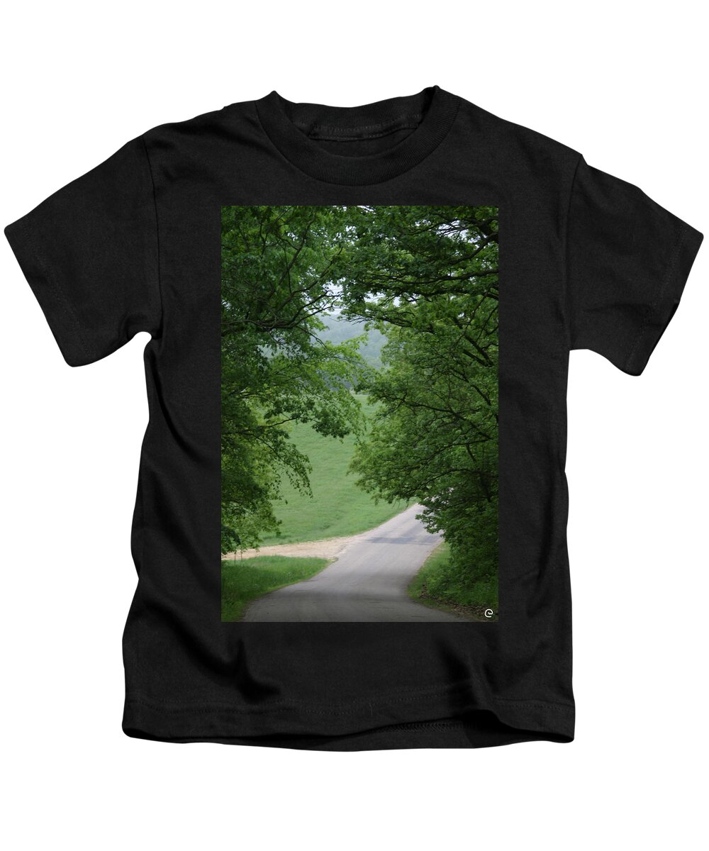 Welcome To Kids T-Shirt featuring the photograph Welcome by Bjorn Sjogren