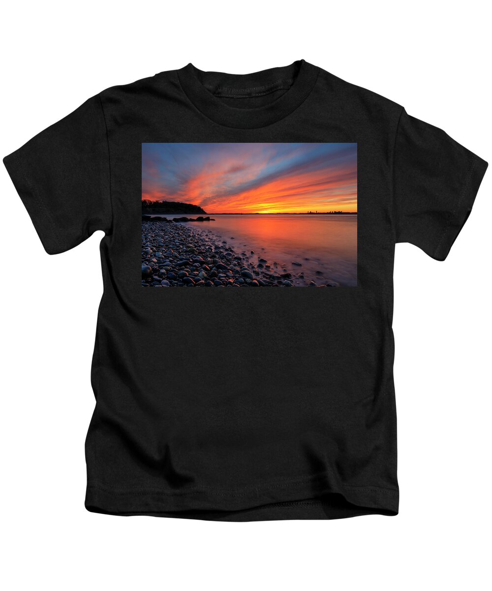 Hull Kids T-Shirt featuring the photograph Beach Fury by Rob Davies