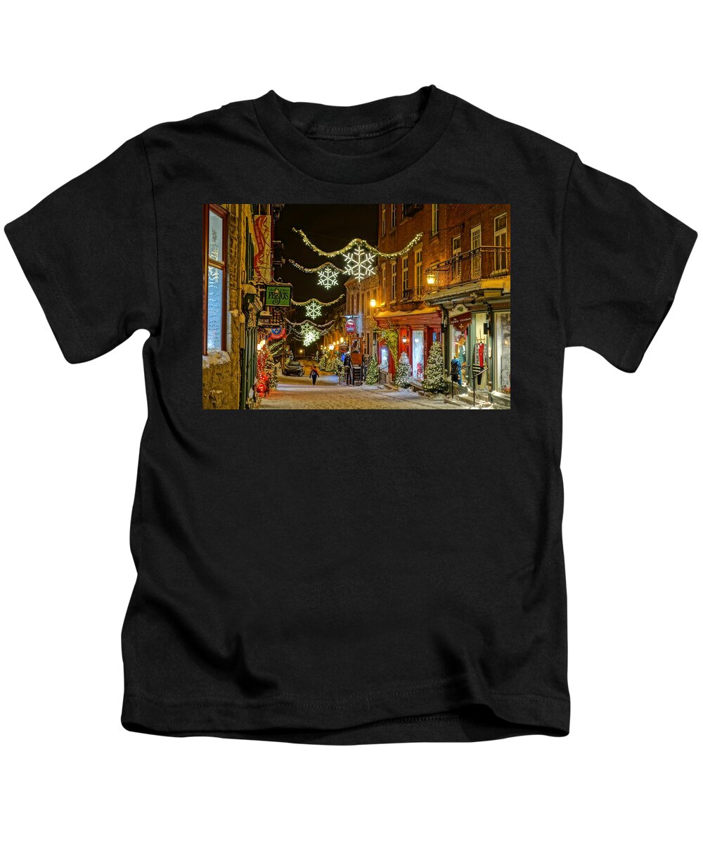 Quebec Kids T-Shirt featuring the photograph Evening Falls on Quebec City by Patricia Caron