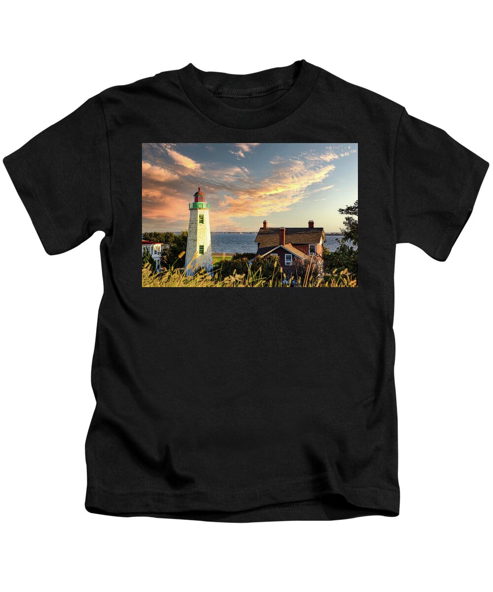 Virginia Kids T-Shirt featuring the photograph Old Point Comfort Lighthouse by Pete Federico