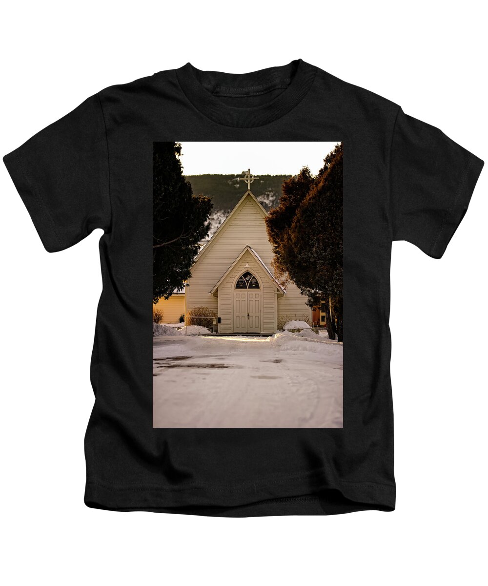 Co Kids T-Shirt featuring the photograph St. Philip in the Field by Doug Wittrock